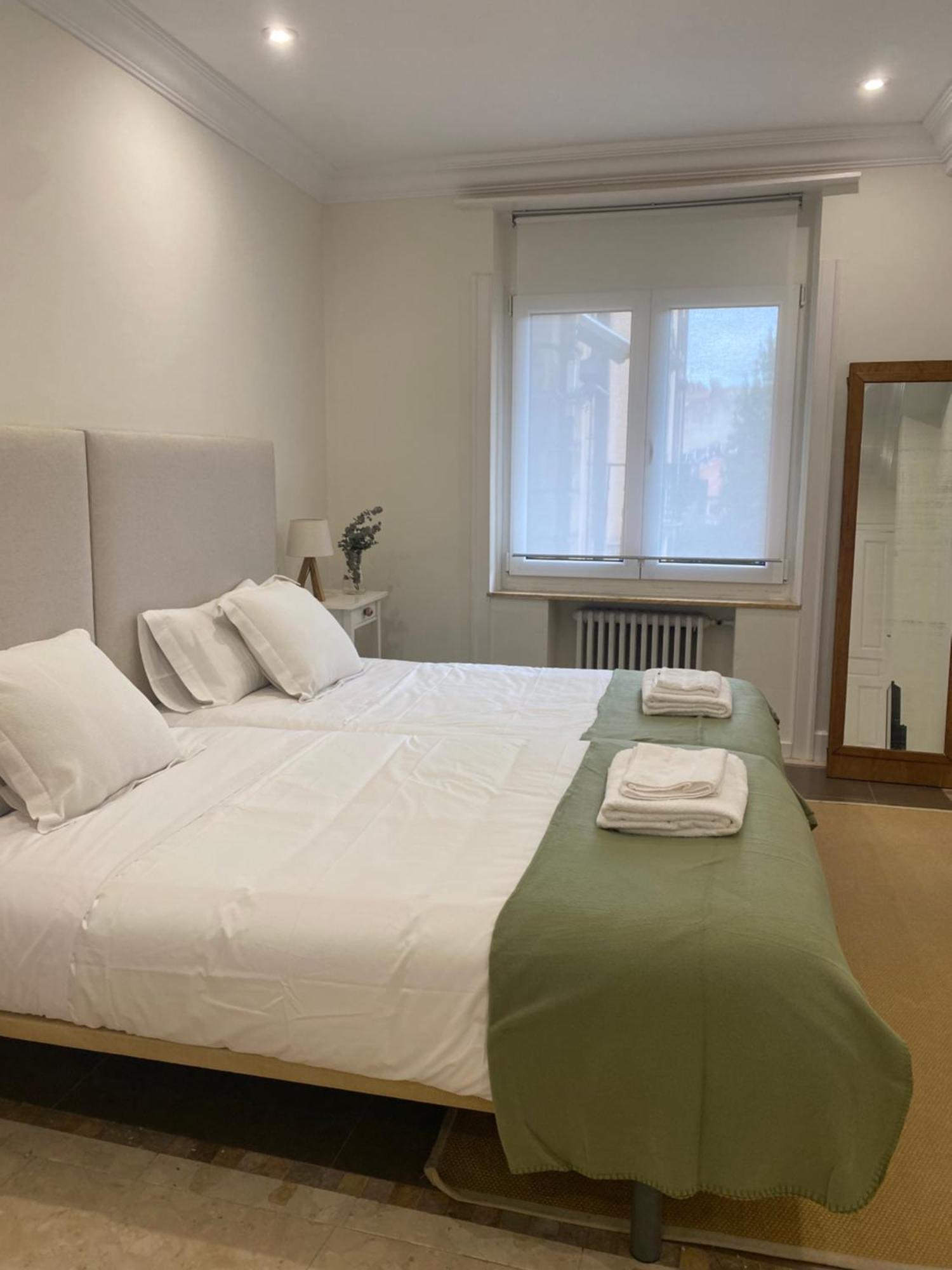 Nuevo! Piso Al Lado De Catedral - Oviedo Apartment Bagian luar foto